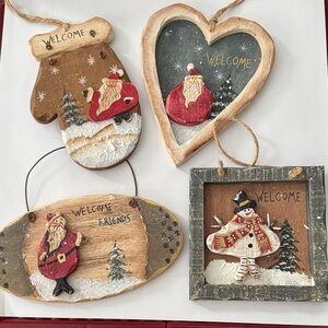Festive Wooden Holiday Welcome Signs Set